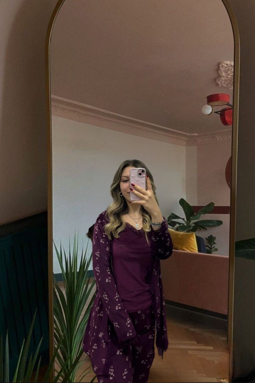 Kadife Çiçekli Mor Pijama Takım
