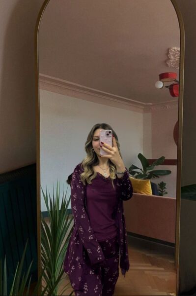 Kadife Çiçekli Mor Pijama Takım